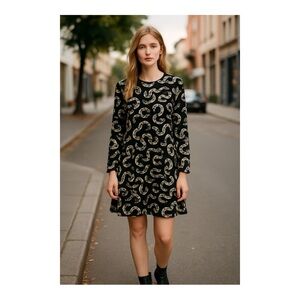 Elegant Black Patterned Dress